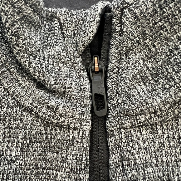 SPYDER Half-Zip Pullover Sweater EUC - Picture 3 of 6